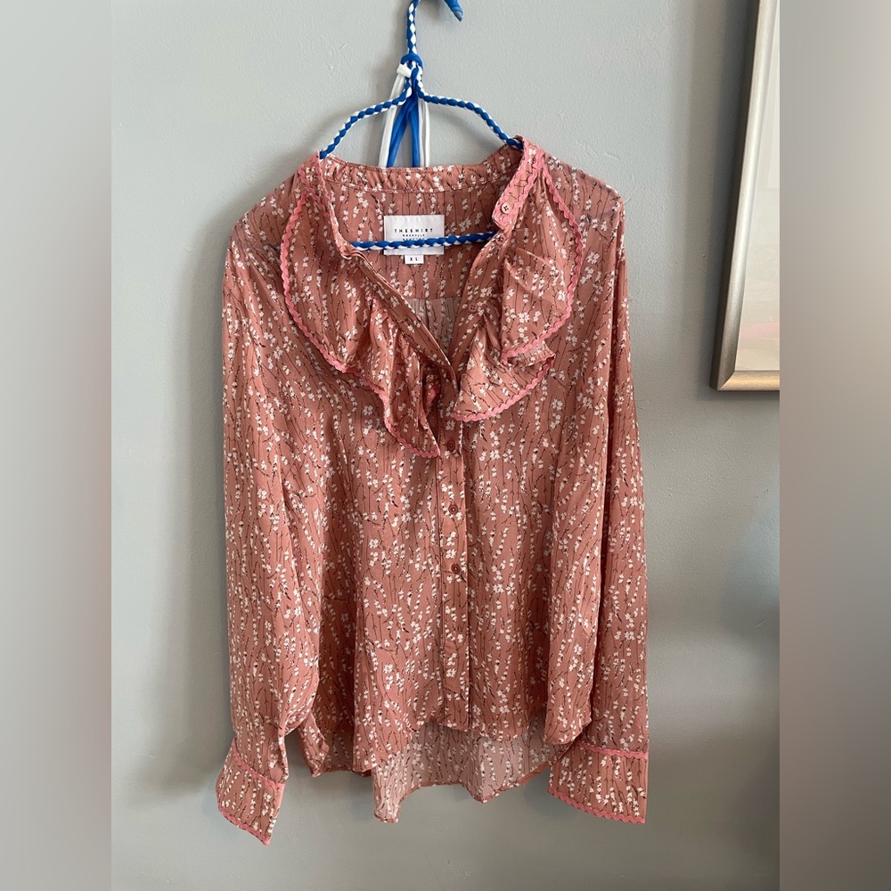 Tuckernuck The Shirt Rochelle Behrens Pink Floral Ruffle Ric Rack, Size XL